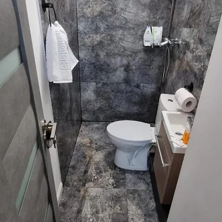 Apartament Back To Black